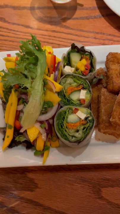 Thairoomgrand - Veg platter & devils chicken - Thai Near Me - Mississauga, Ontario