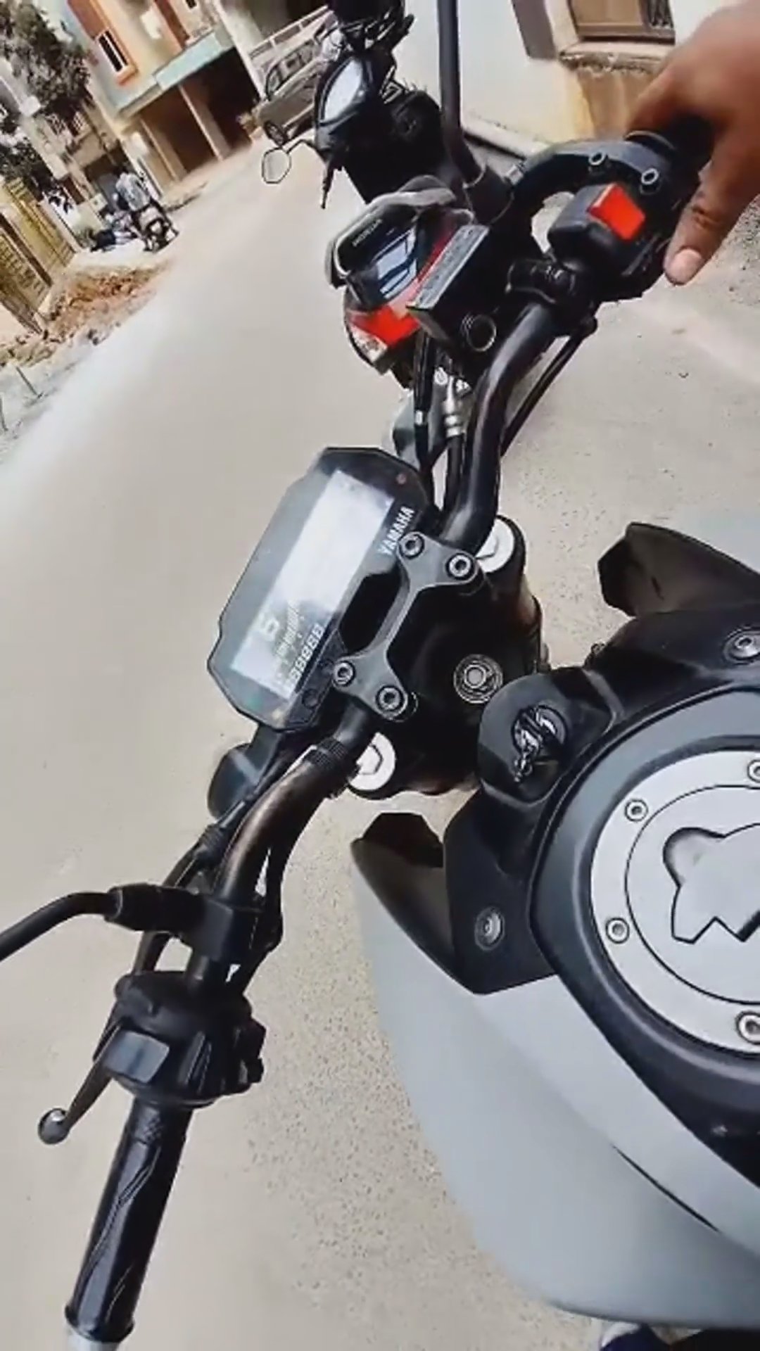 Walk-around video thumbnail