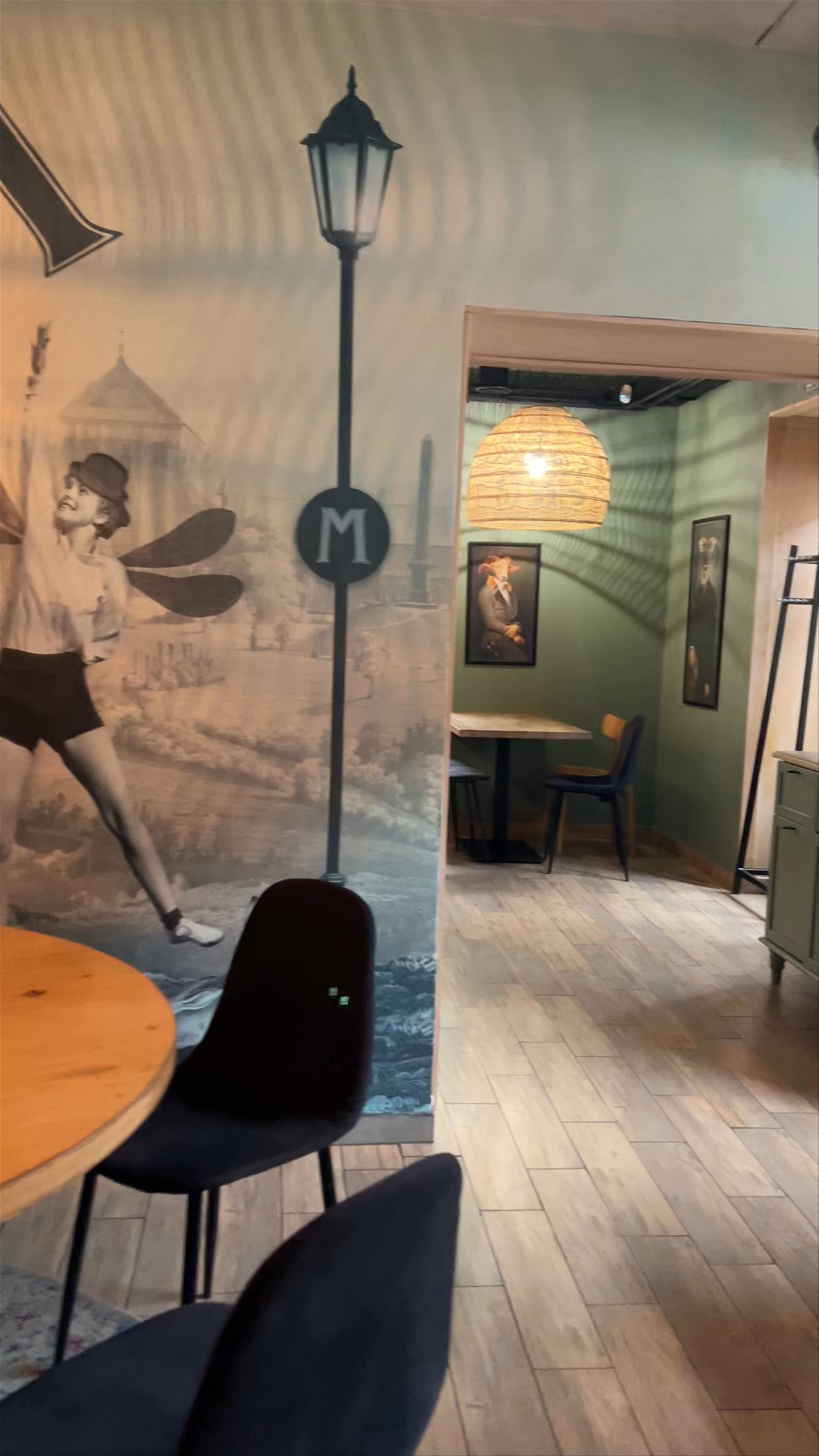 Manekin Cafe: Quirky Artistic Vibes in Lublin