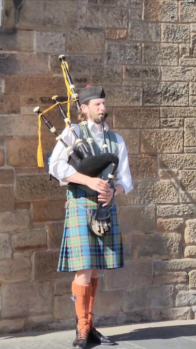 Royal Mile - SCOTTISH BAGPIPES - Landmarks & Historical Buildings Near Me - Edinburgh, EDH