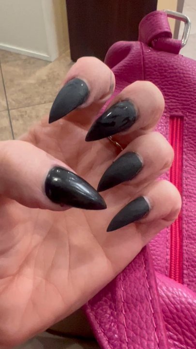 Vivian Nails & Spa - How they left my nails and wanted me to pay. TERRIBLE - Nail Salons Near Me - Goodyear, Arizona