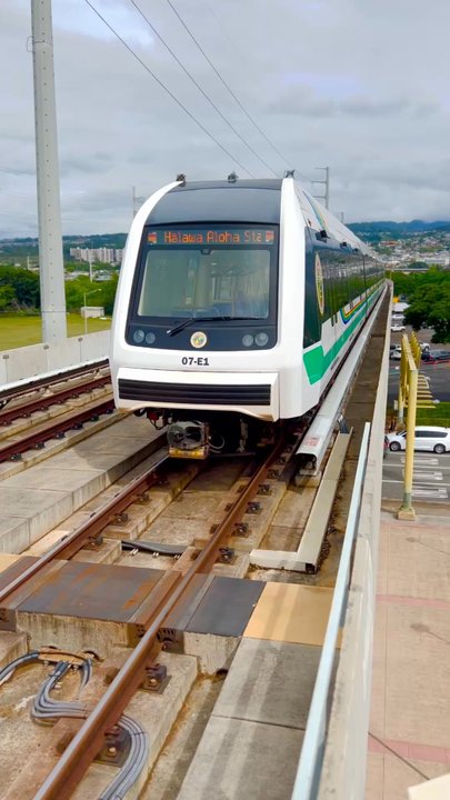 Halawa Aloha Stadium Station - Incoming train. - Metro Stations Near Me - Halawa, Hawaii
