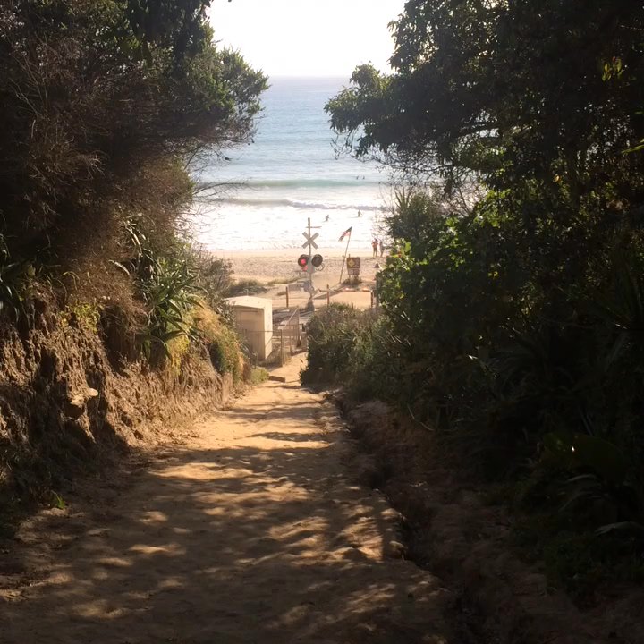 Lasuens Beach - Train whizzing by the trail - Beaches Near Me - San Clemente, California