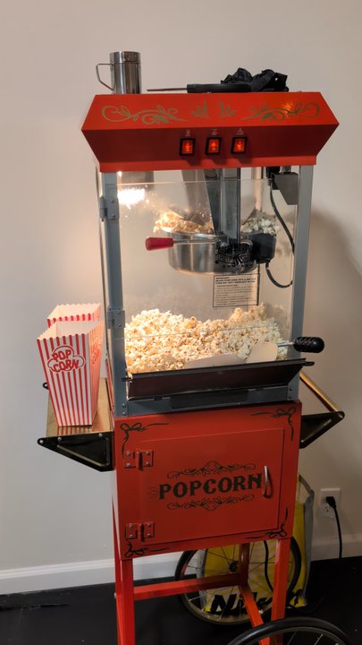 Lol Yards - Easy pick up and do-it-yourself popcorn machine rental. Just plug it in and dump popcorn and wait 5 Min - Signmaking Near Me - Rutherford, New Jersey