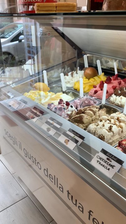 Crema & Cioccolato - Great and clean place!! - Cafeteria Near Me - Rome, RM