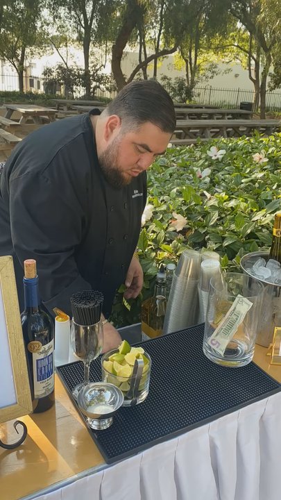 Mr. Bee Bartender - Ready for a Drink? - Bartenders Near Me
