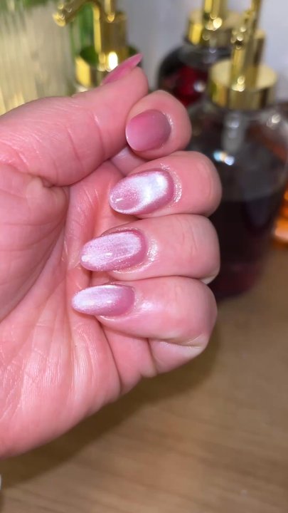 Studio Nails & Spa - Absolutely love this set, perfect for Valentine's Day! - Nail Salons Near Me - Pico Rivera, California