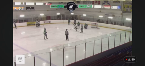 Carter Myra's Powerful Point Shot Ties the Game