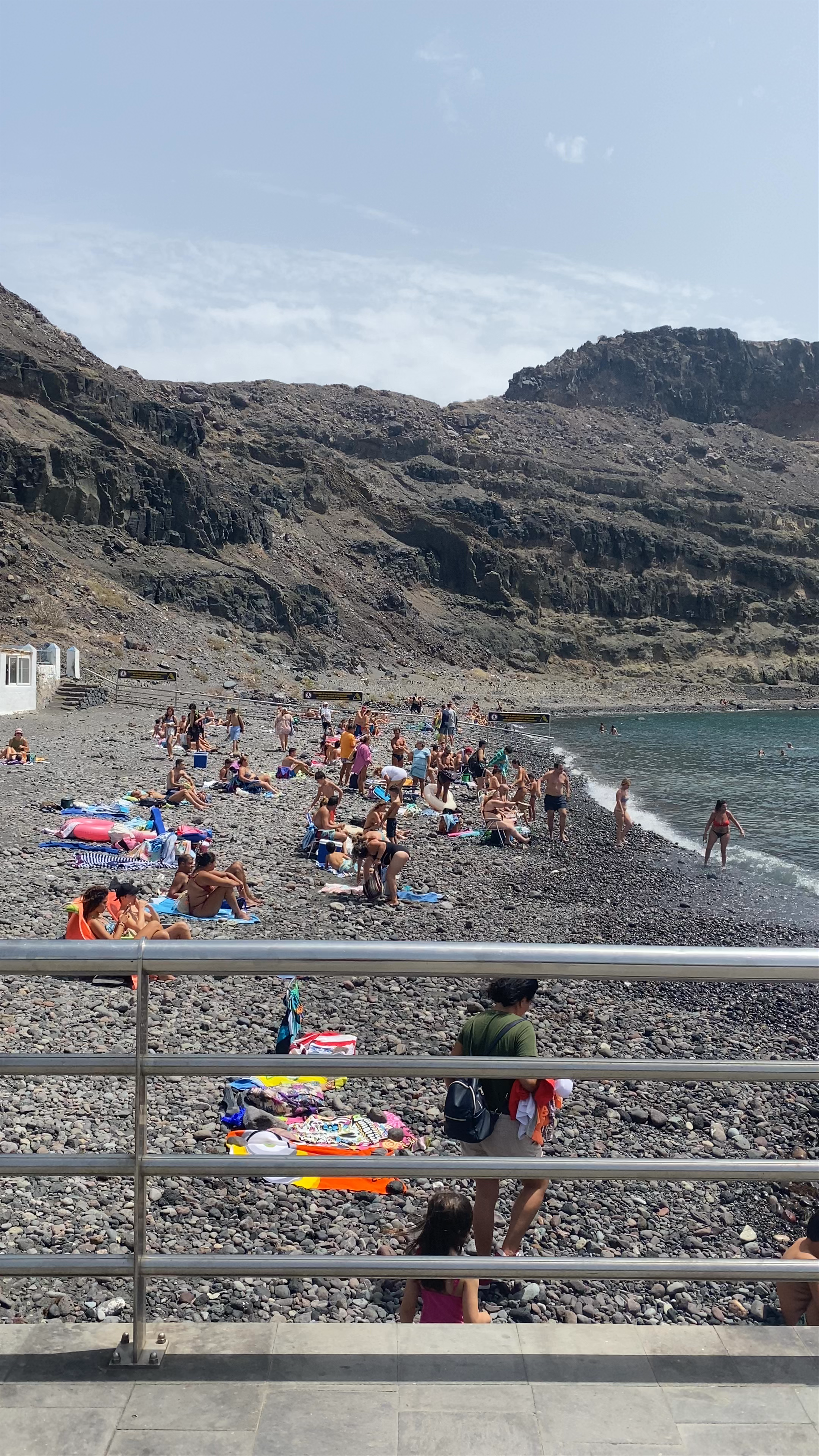 Playa de las Nieves: Rugged Volcanic Shoreline in Gran Canaria