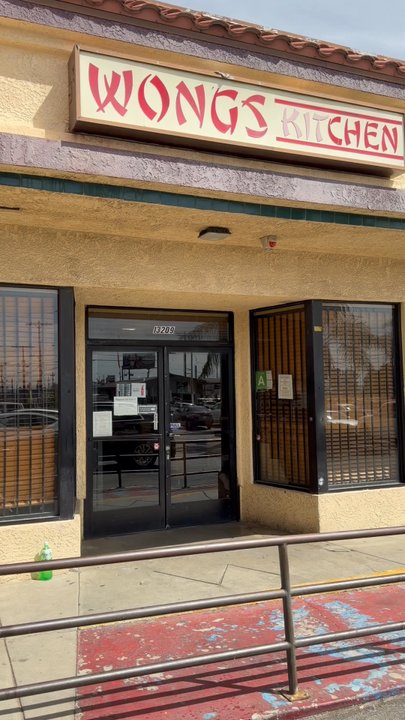 Wong's Kitchen - Front door - Cantonese Near Me - Arleta, California