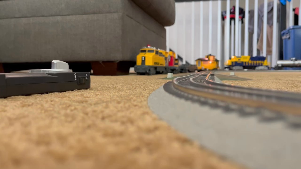 Milepost 38 Toy Trains - Lionel Alaska railroad is so good 10/10 - Toy Stores Near Me - Westminster, California
