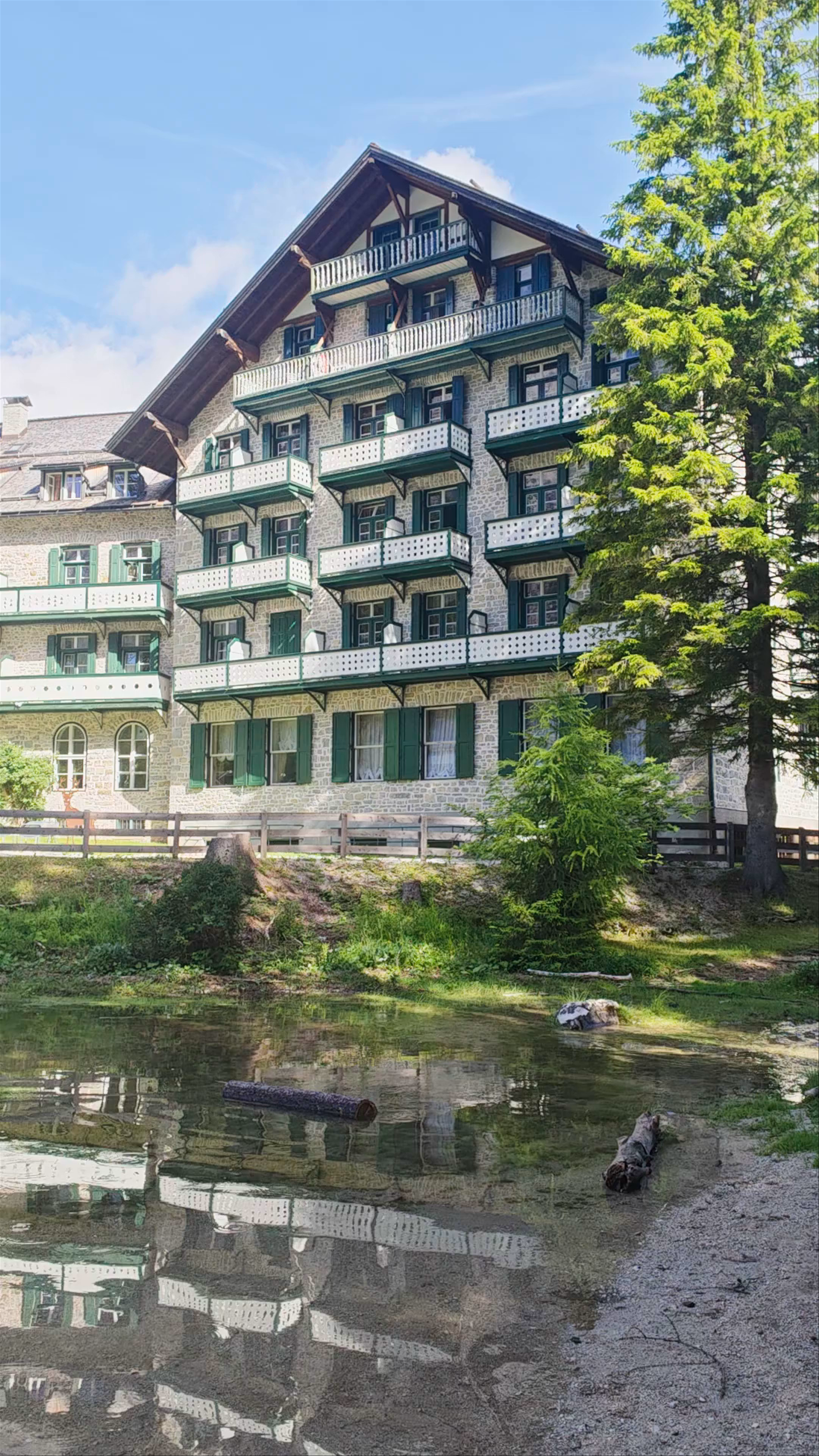 Hotel Lago di Braies