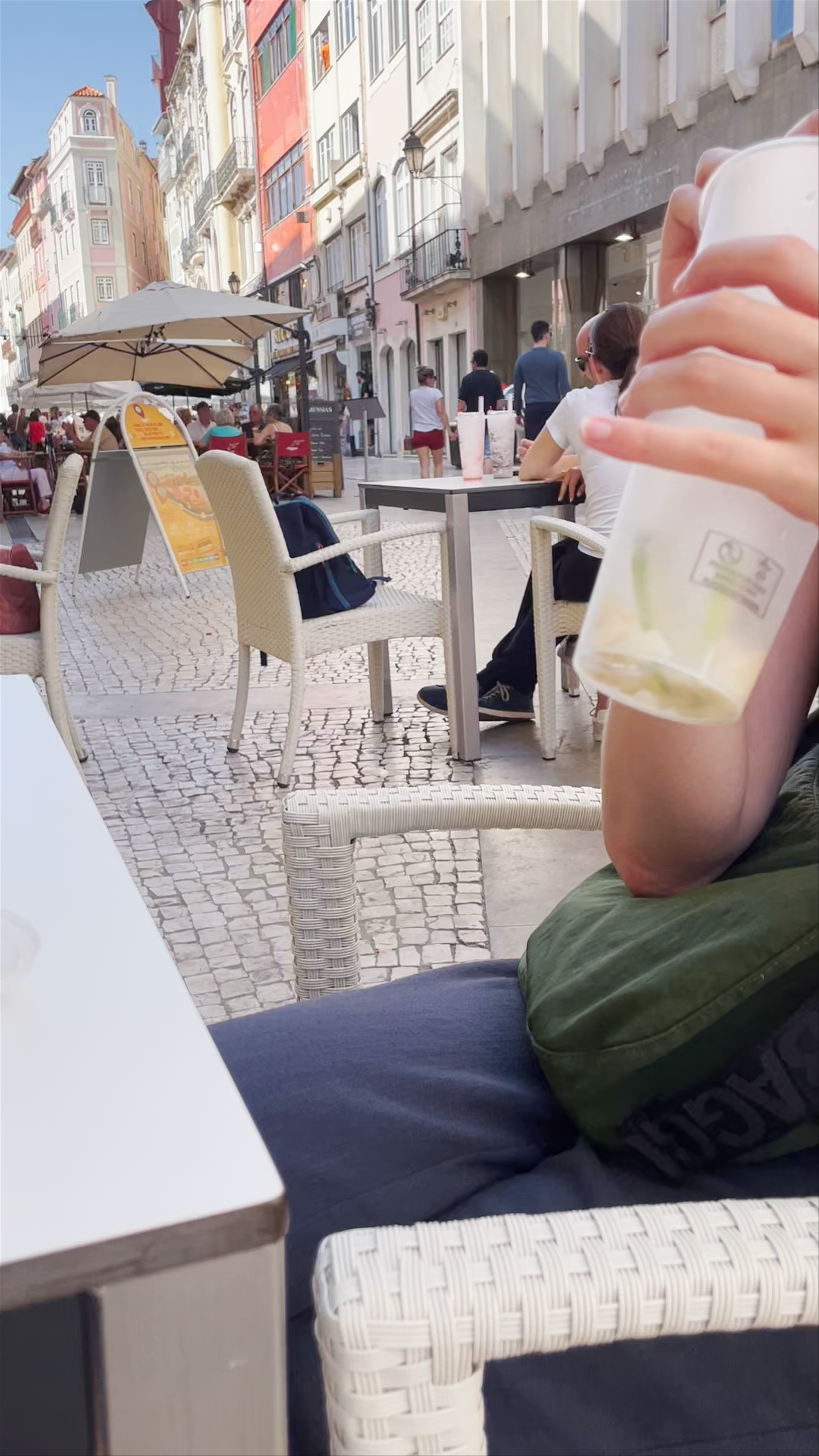 Mr.Box Tea Coimbra: Urban Chill and Refreshing Bubbles in Portugal