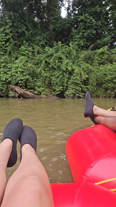 Wild Bear Tubing - Excuse the video quality... my phone was in a waterproof case (also highly suggested for your trip). - Rafting/Kayaking Near Me - Sevierville, Tennessee