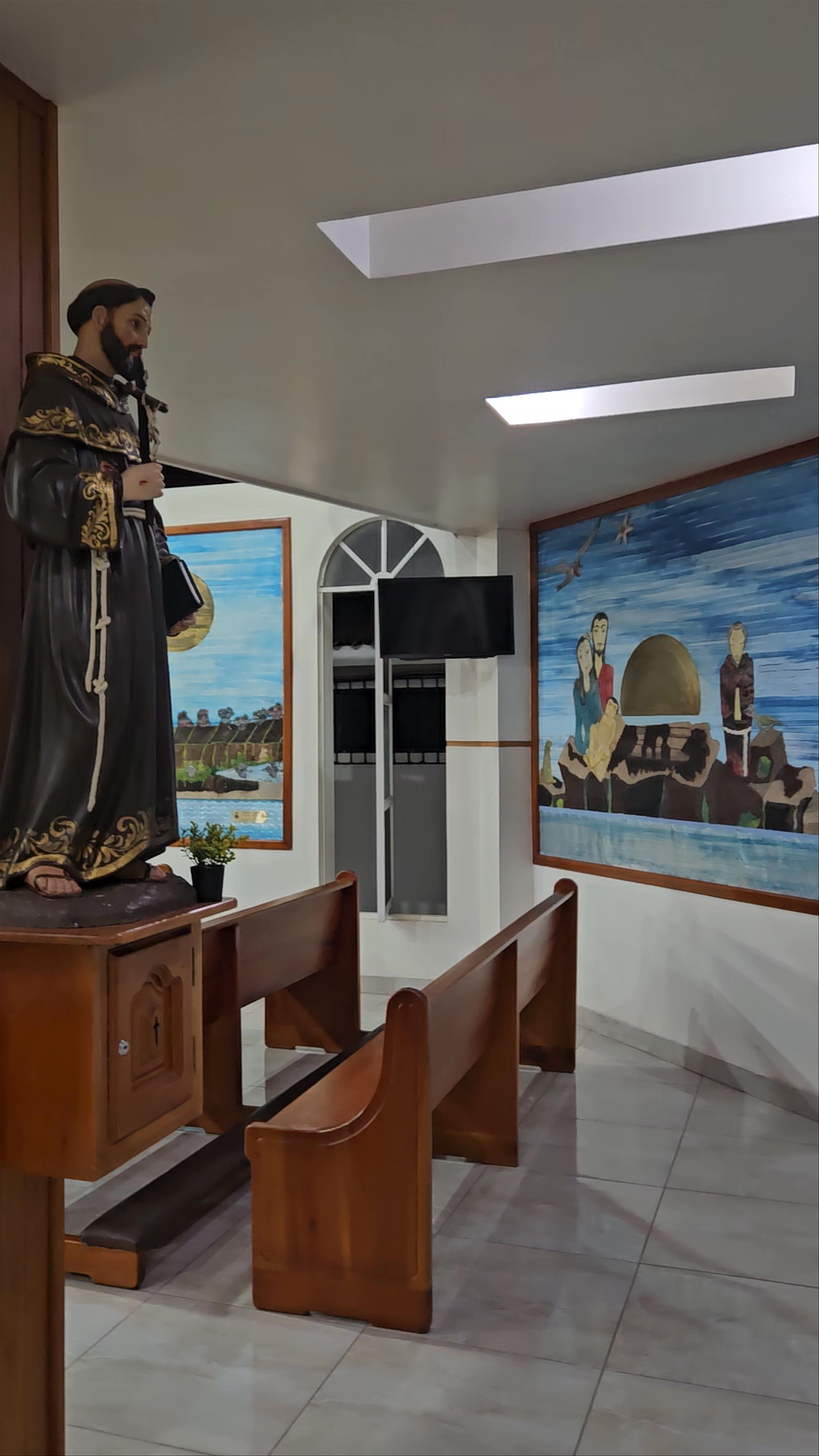 Catedral Católica Inmaculada Concepción - Vicariato Apostólico Galápagos