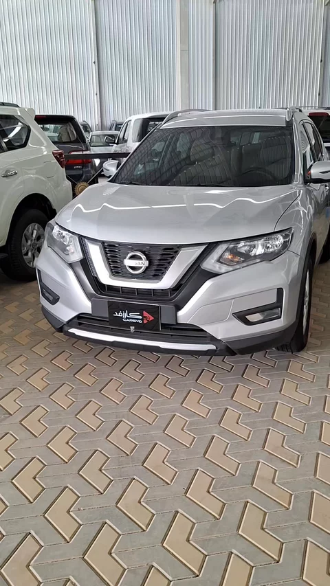 Nissan X-Trail s 5 seats 2022