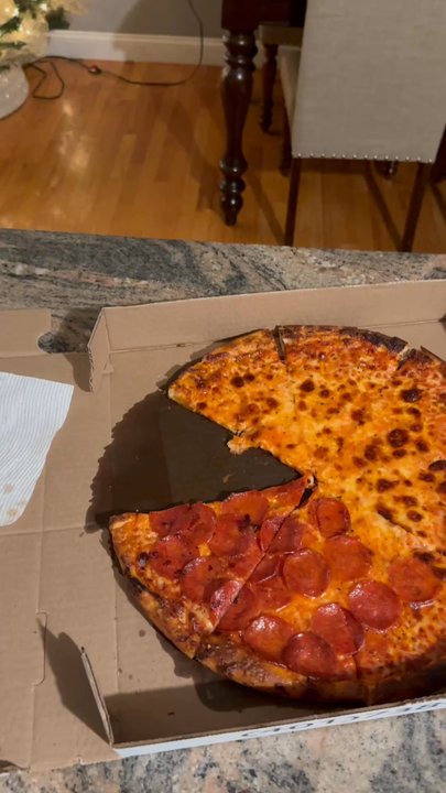 George's Pizza - Video speaks for itself. - Pizza Near Me - Warwick, Rhode Island