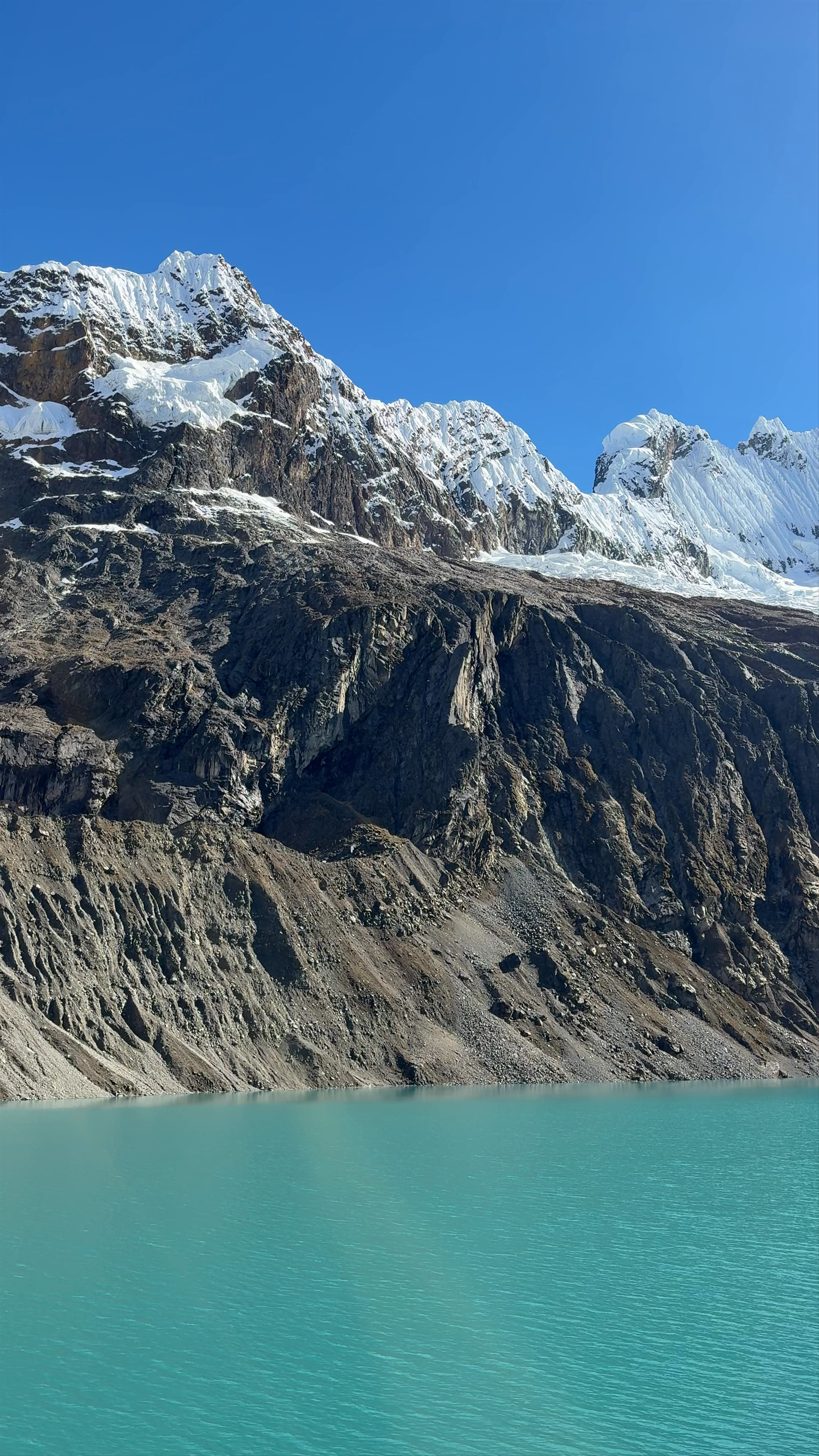 Arhuaycocha Lake: Majestic Azure Waters in the Peruvian Andes