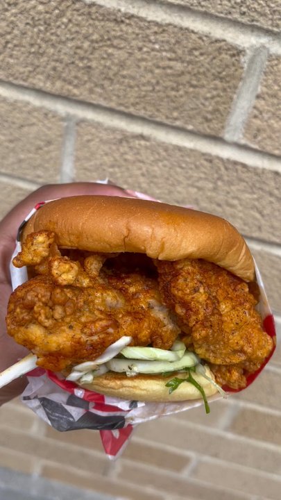 Roaming Rooster - Nashville Hot Chicken love - Food Trucks Near Me