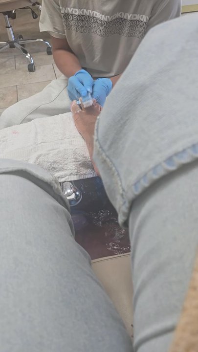 Eco Nails Spa - Toe brush - Nail Salons Near Me - San Leandro, California