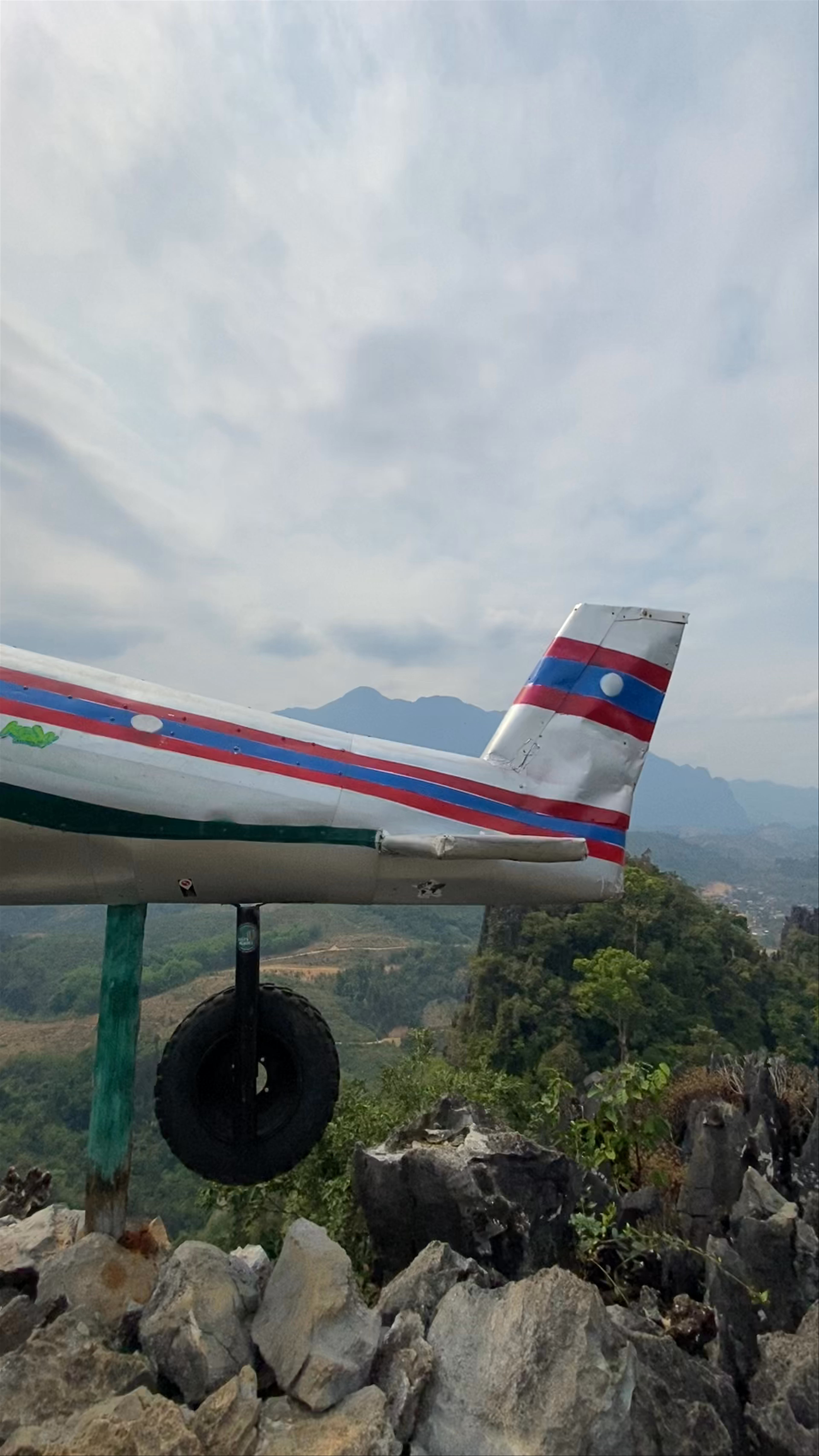 Pha Ngern View Point: Surreal Skyline in Phone Ngeun, Laos