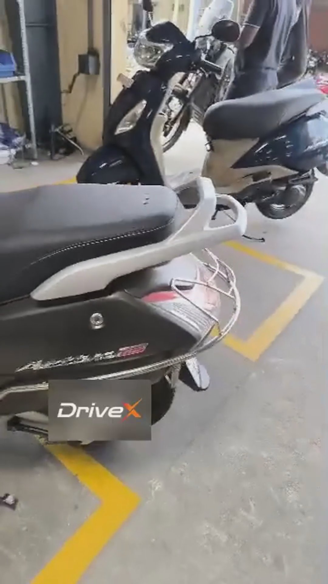 Walk-around video thumbnail