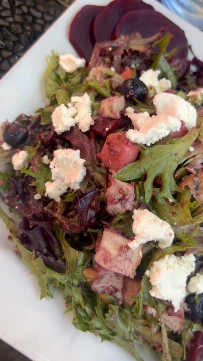 V Restaurant, Bistro & Bar - New American Near Me - Murphys, California