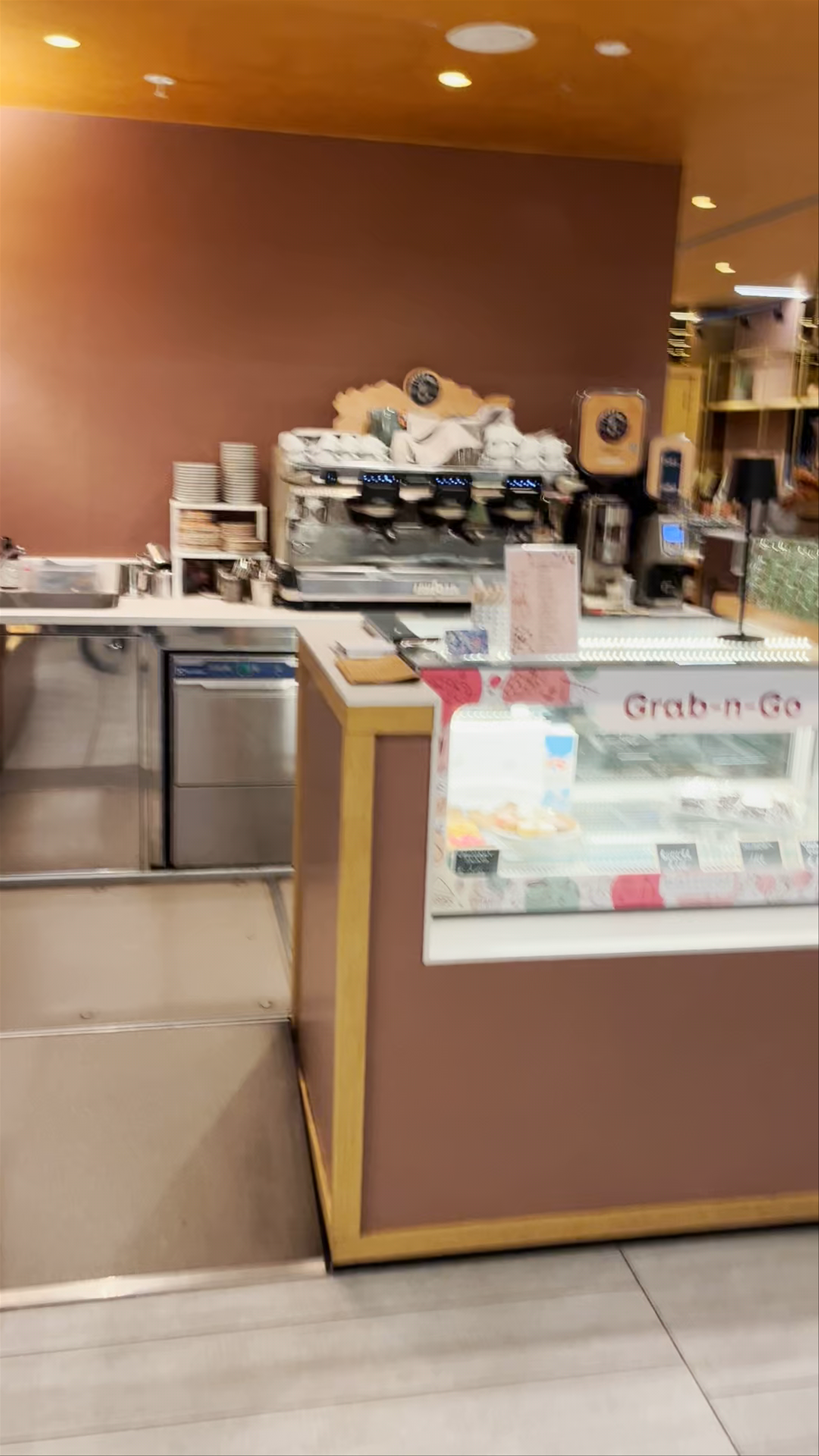 Batticör Bar E Ristorante: Modern Coffee and Cozy Vibes in Milan