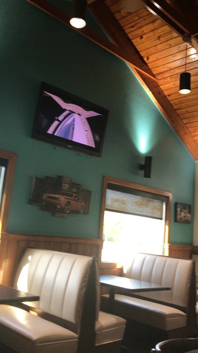 Anita's Restaurant - Beautiful vaulted ceiling, AMAZING decor! - American Near Me - Nokomis, Florida