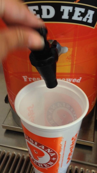 Popeyes Louisiana Kitchen - Out of sweet teach and it doesn't refilled the entire time we were there. - Fast Food Near Me - Arvin, California
