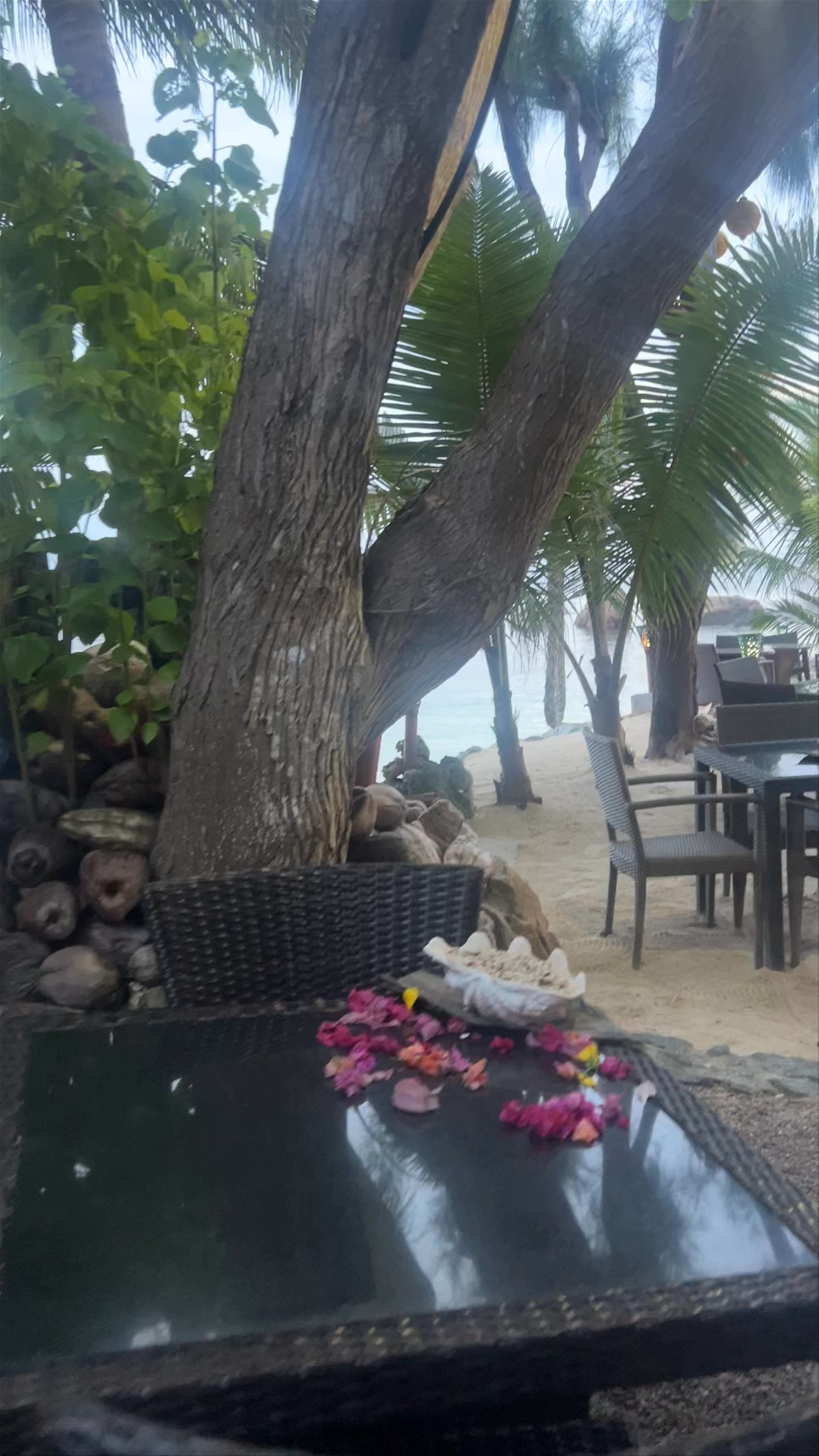 Les Rochers Restaurant