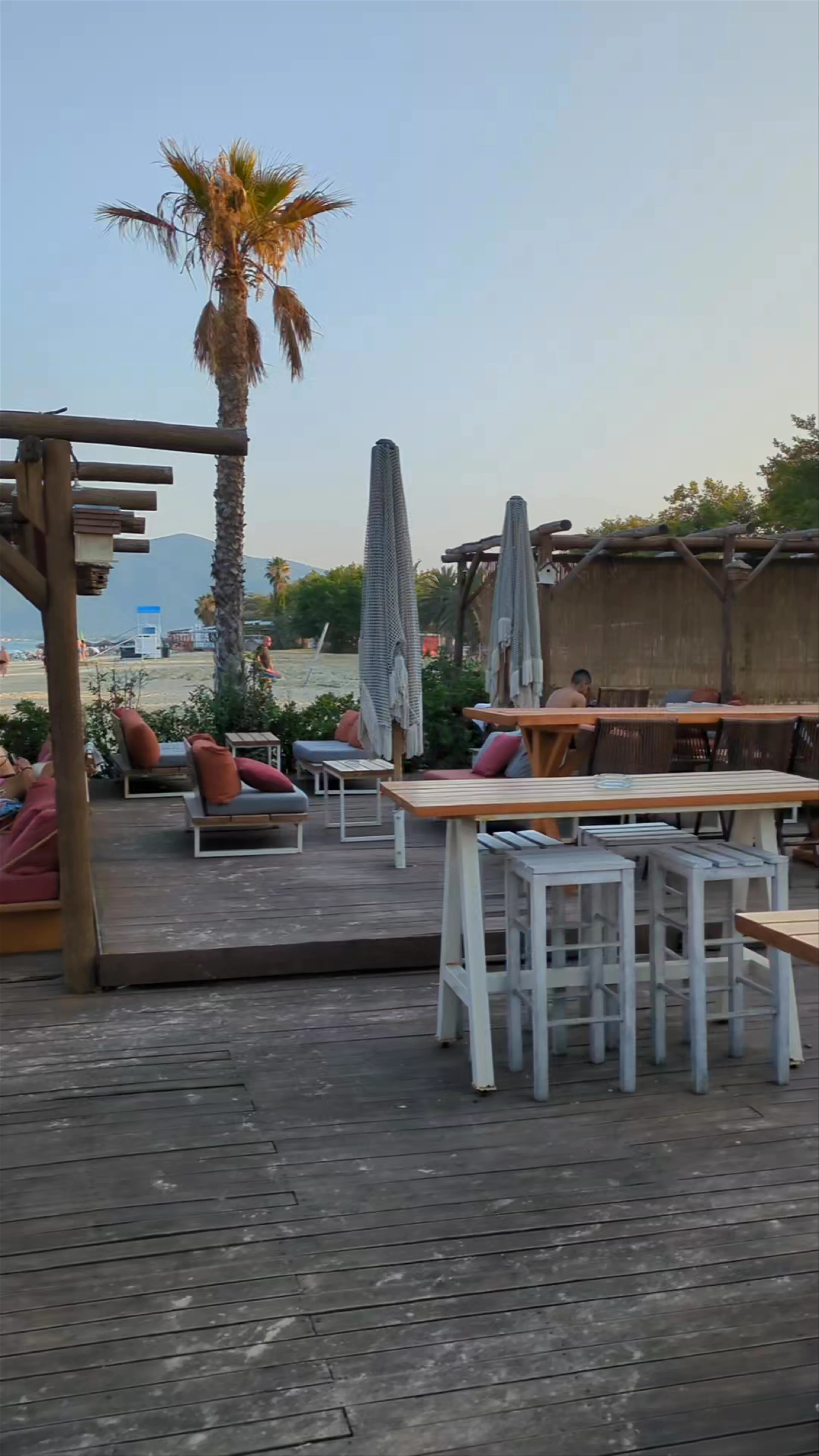 Versus Beach Bar