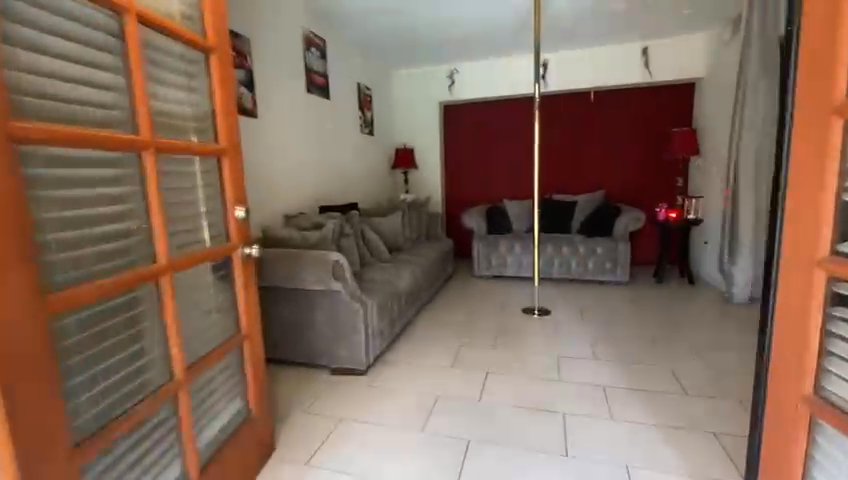 Listing photo-2