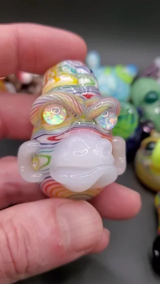 Preview pic of Rainbow/white opal gorilla