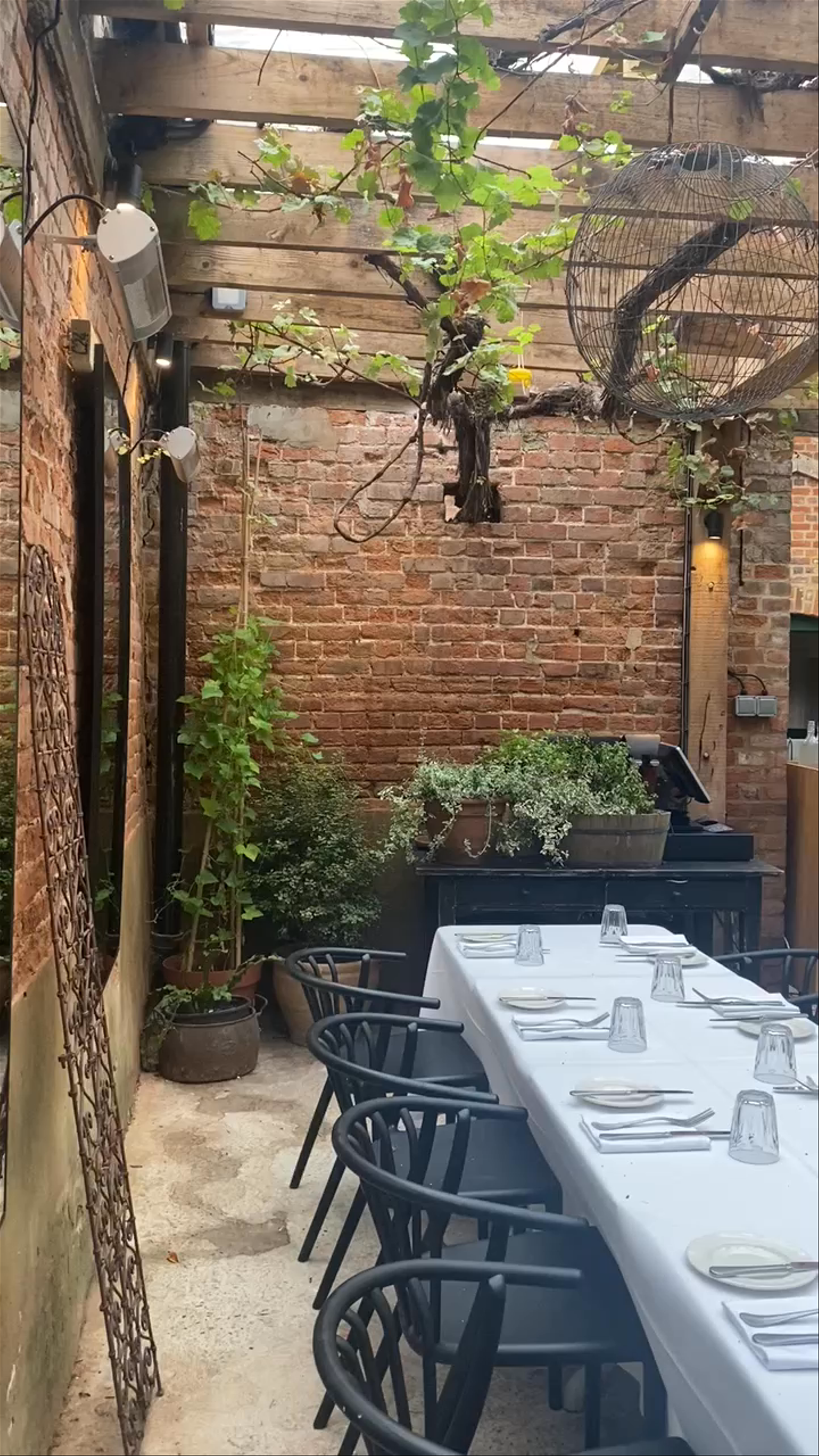 Updown | Restaurant & Rooms