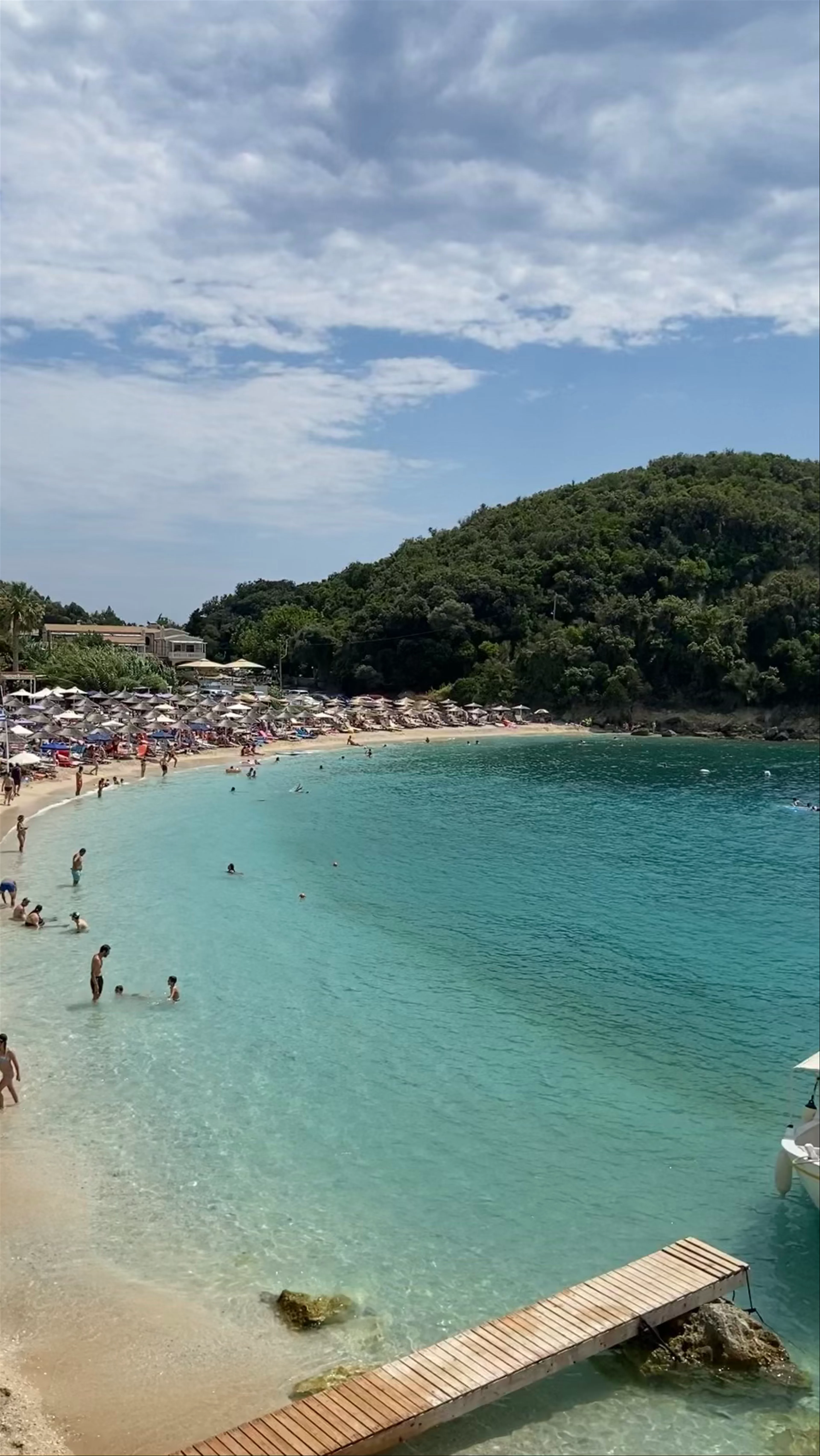 Sarakiniko Beach