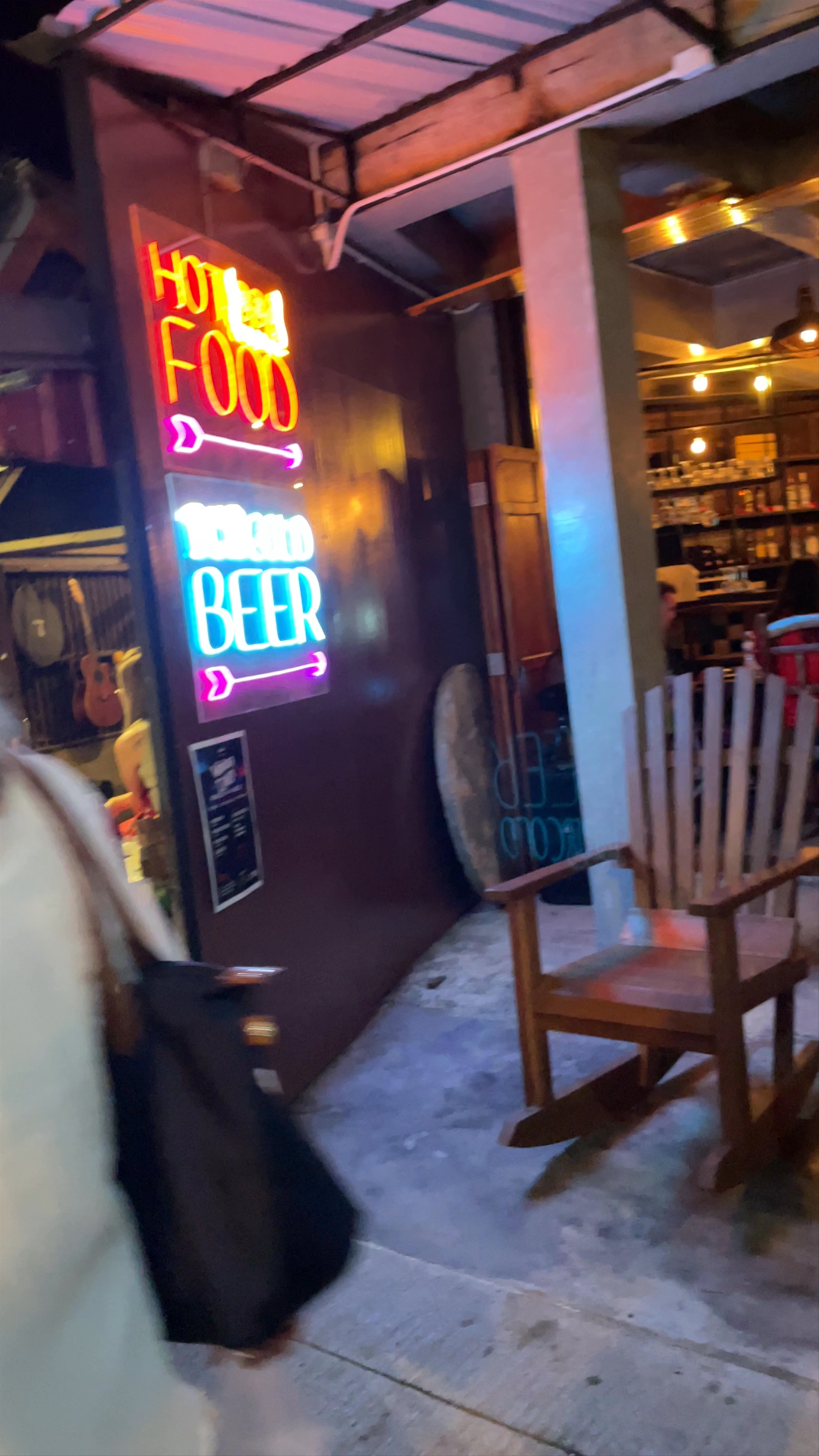 Evening Vibes at Meets & MEATS Bar in Pai, Thailand