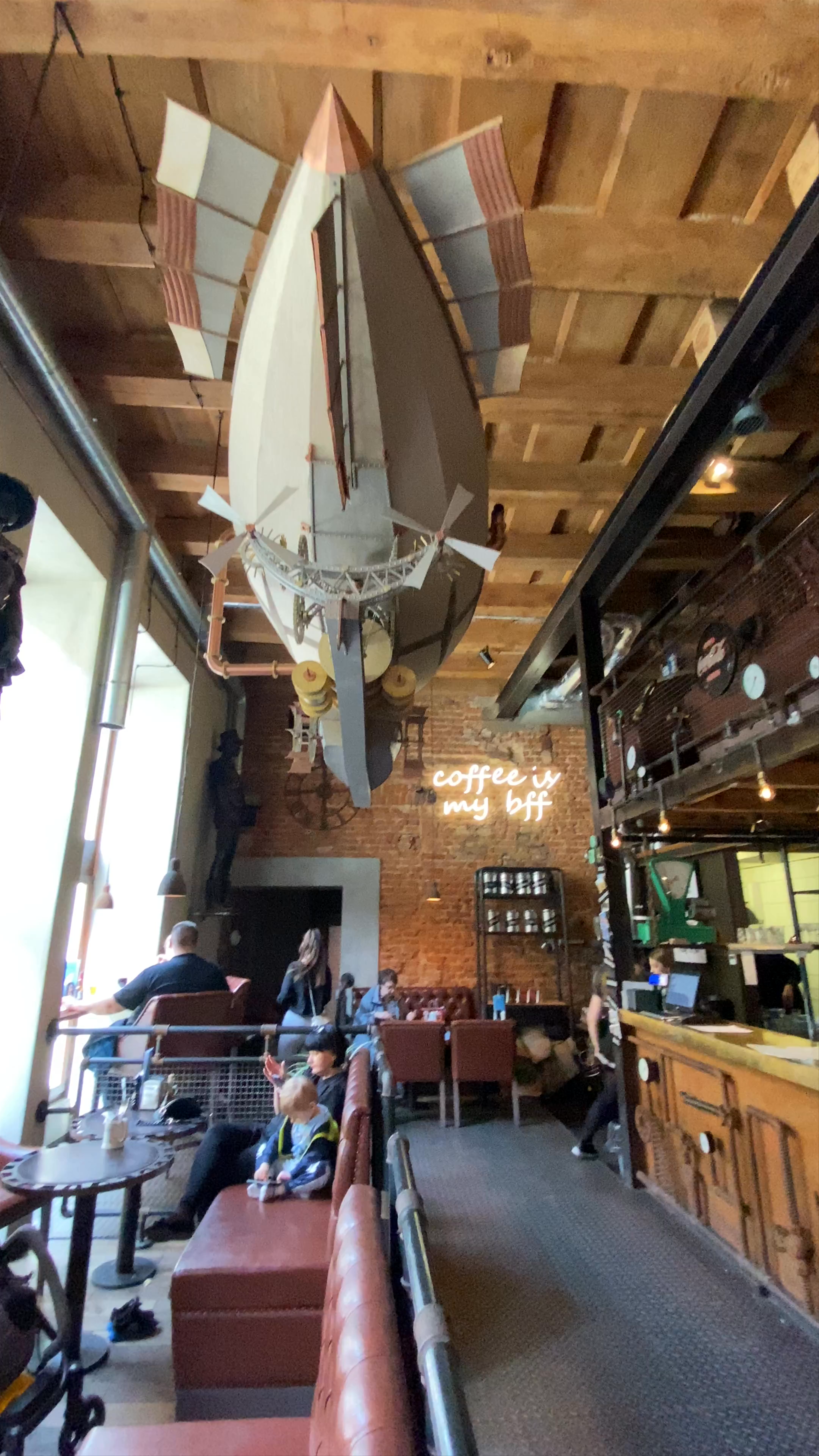 Sexy Duck by Enzo Muratore