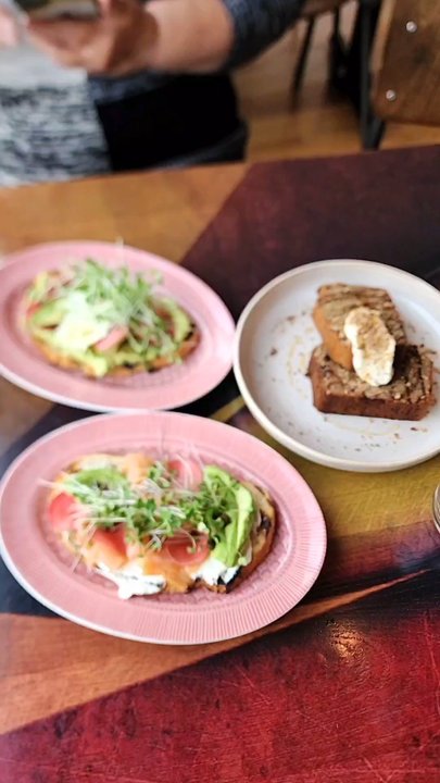 Rood - Breakfast toasts and banana nut bread - Desserts Near Me - Lakewood, Ohio