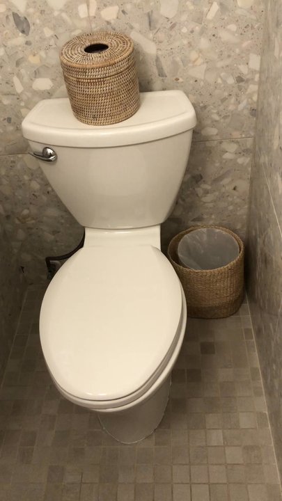 The Pearl Hotel - Even smaller bathroom. - San Diego, CA