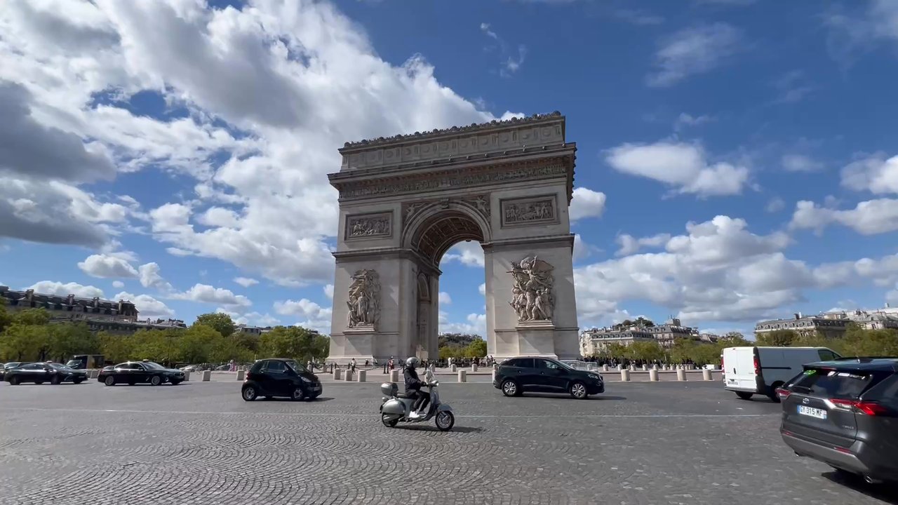 L'Arc de Triomphe - Landmarks & Historical Buildings Near Me - Paris, 75