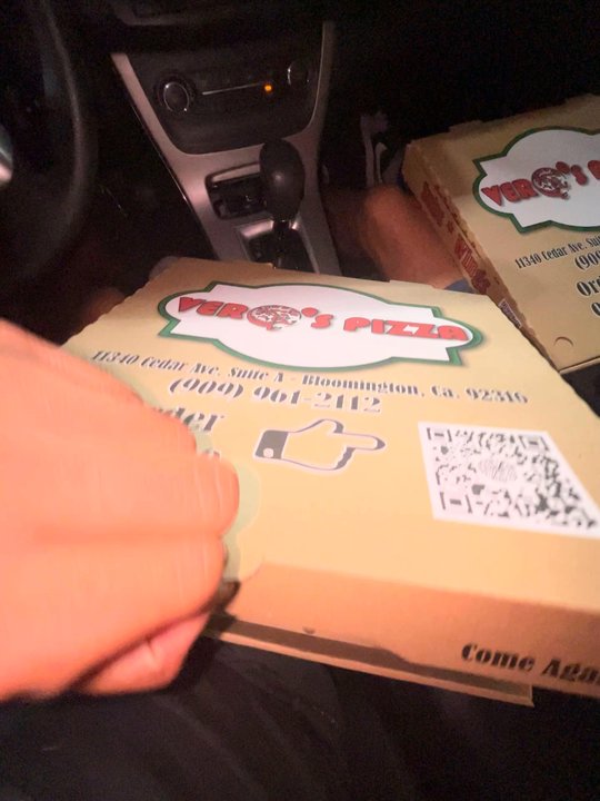 Vero's pizza - Pizza Near Me - Bloomington, California