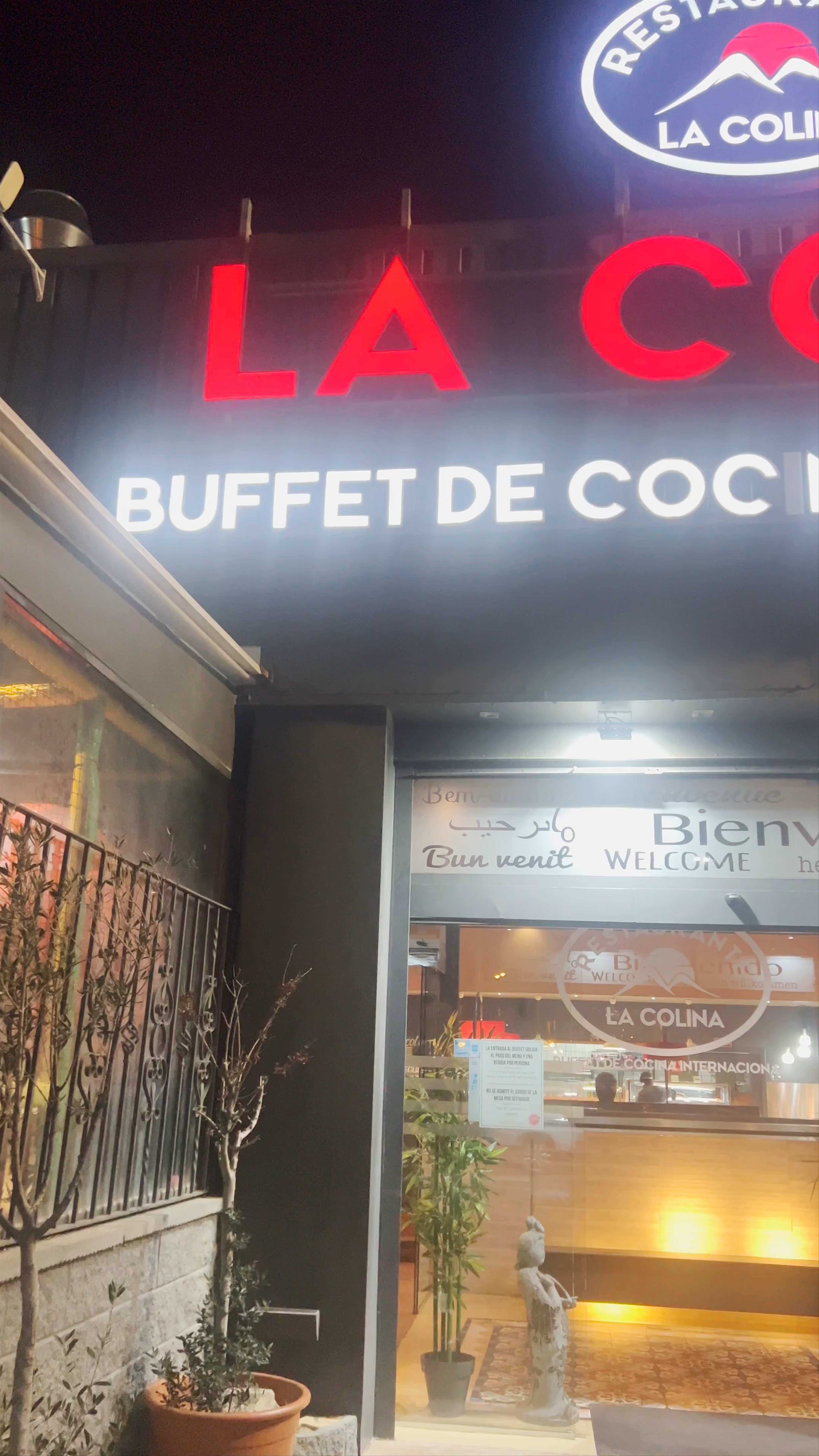 La Colina Buffet: Nighttime Culinary Journey in Alicante
