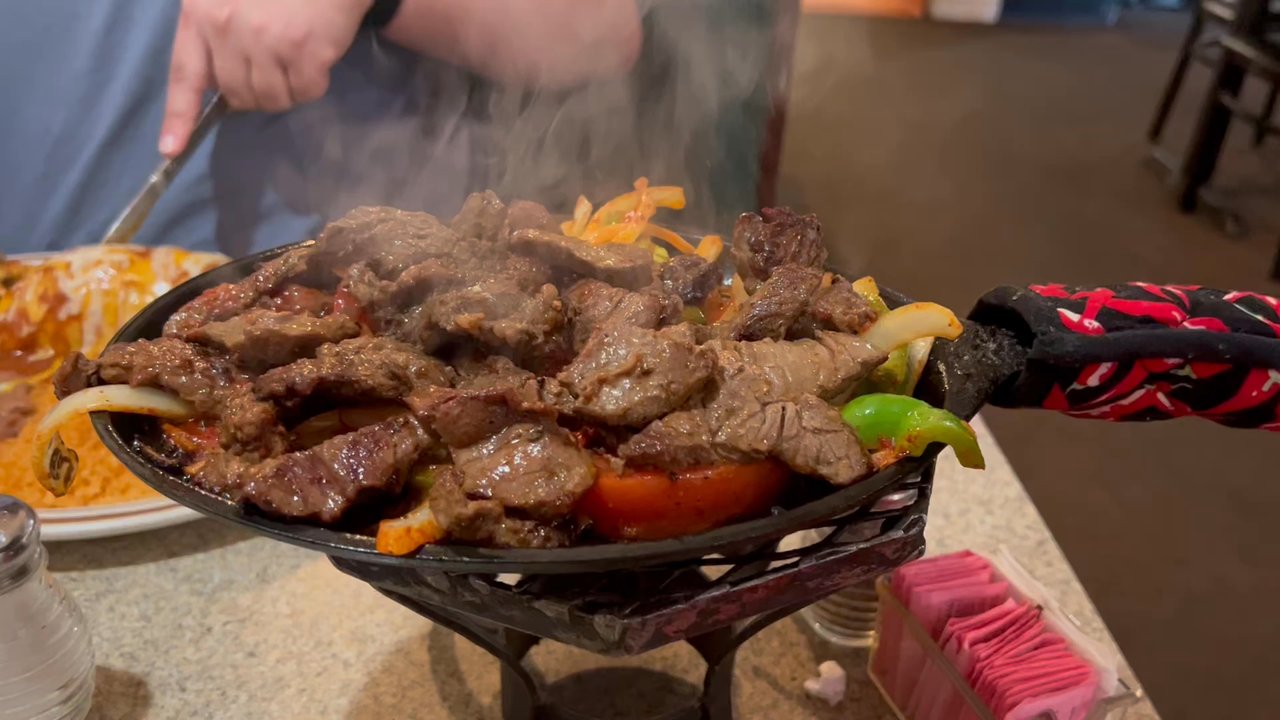 La Salsa Restaurant & Cantina - Great fajitas - Mexican Near Me - Taft, California