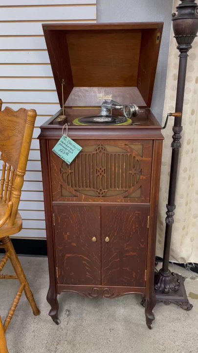 ReNew Boutique - 03.04.26 What an amazing piece!! - Thrift Stores Near Me - Roseville, California