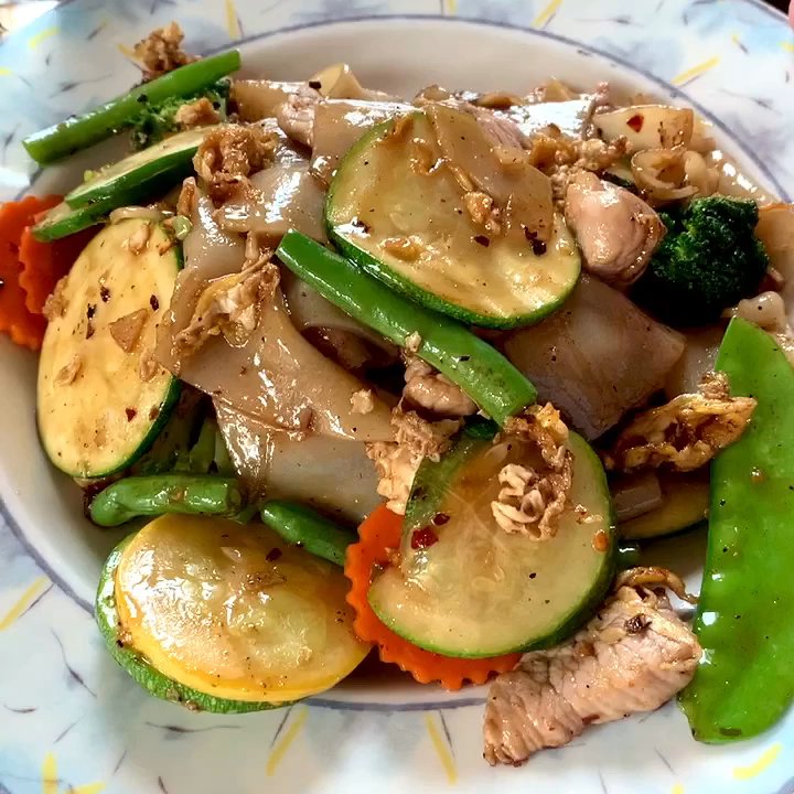 Thai Grille - A quick close look at my Pad See Ew. Highly recommended. #UpCloseSavor  XP - Thai Near Me - Westerville, Ohio