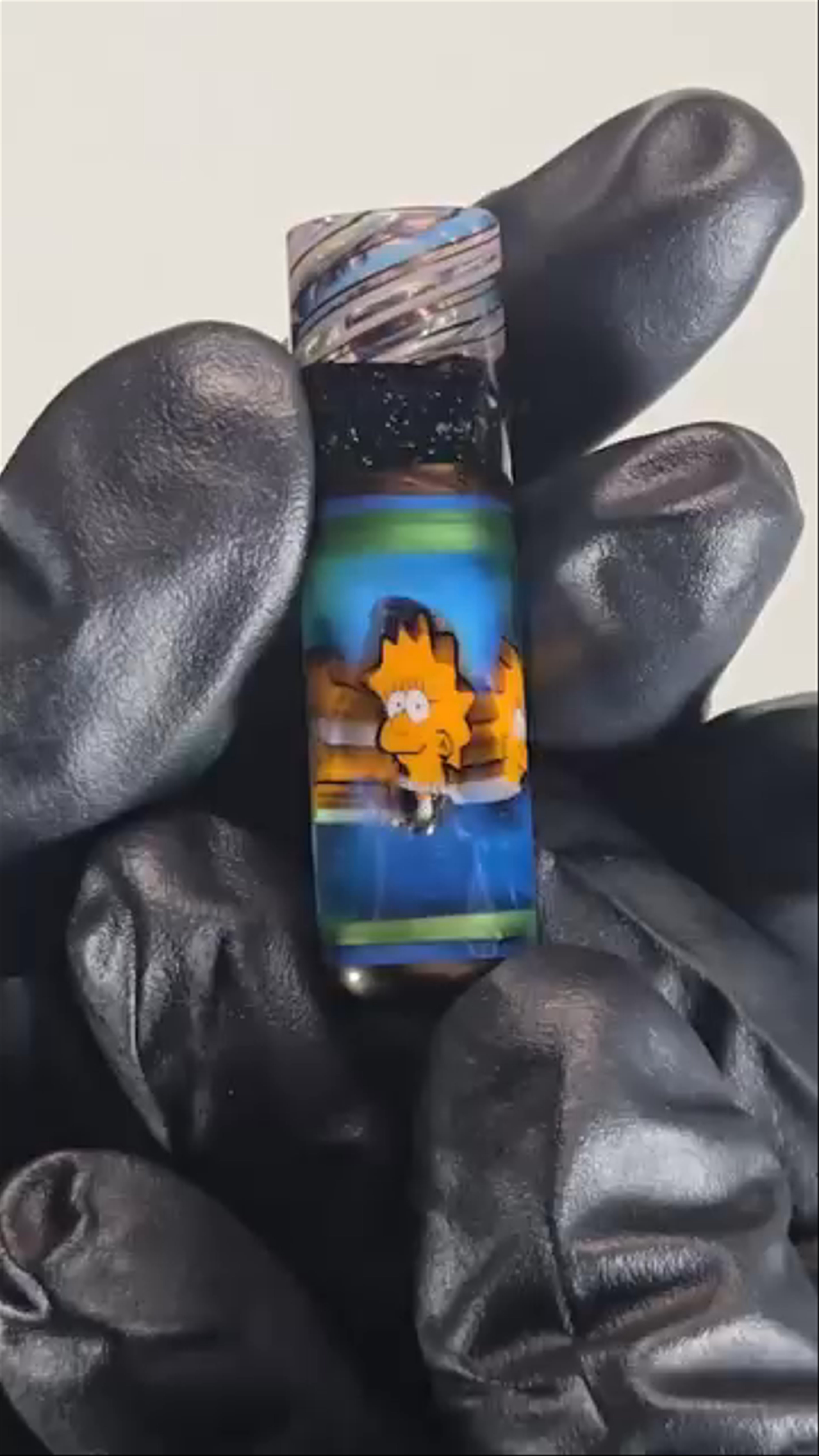 Preview pic of Conversion Glass Lisa Simpson Glass Tip