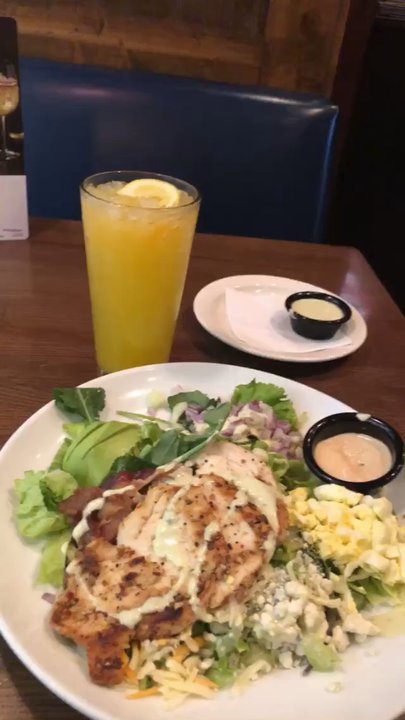 TGI Fridays DFW Terminal E17 - American Near Me - Dallas, Texas