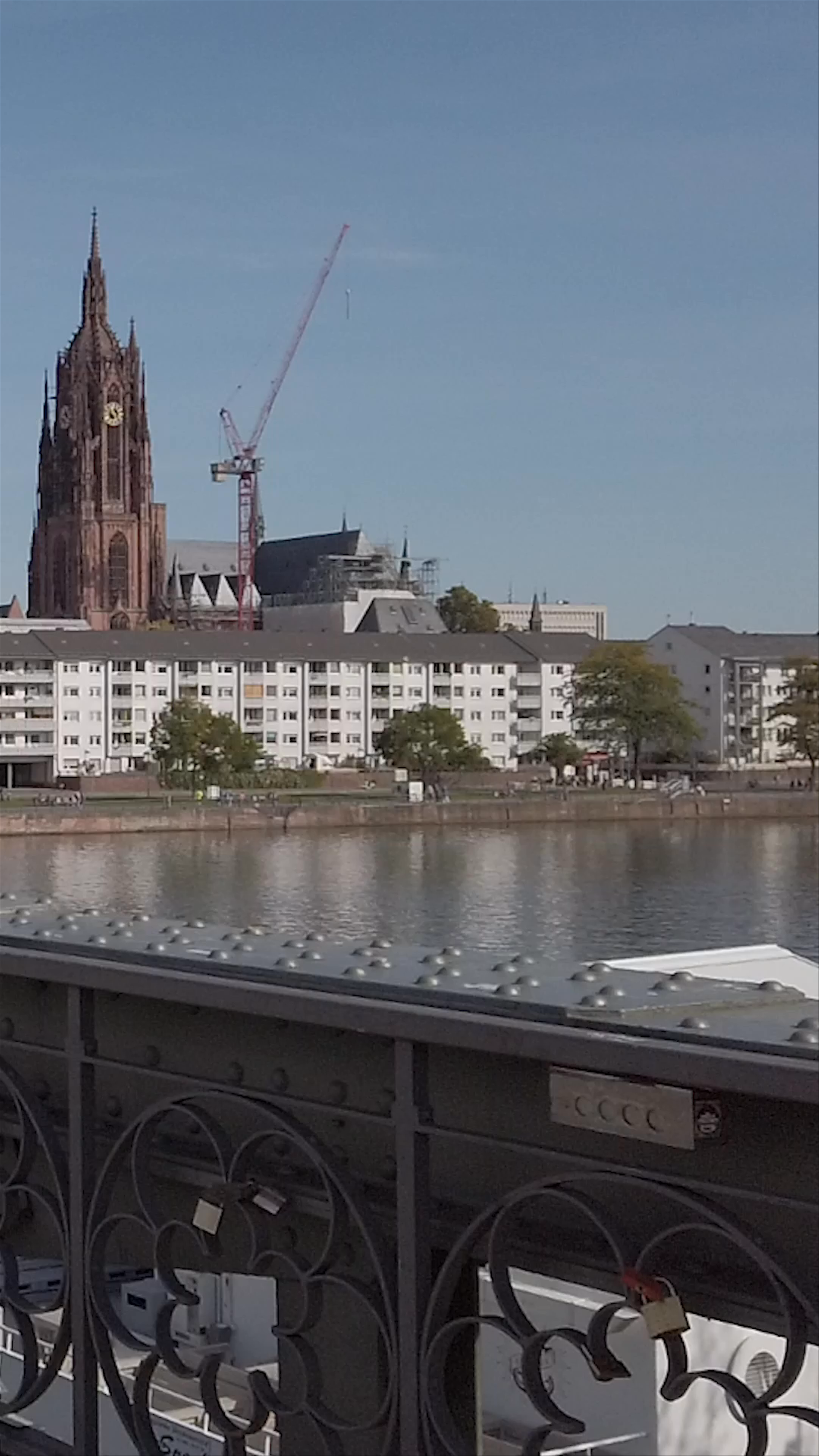 Iron Footbridge (Eiserner Steg) Stroll in Frankfurt am Main