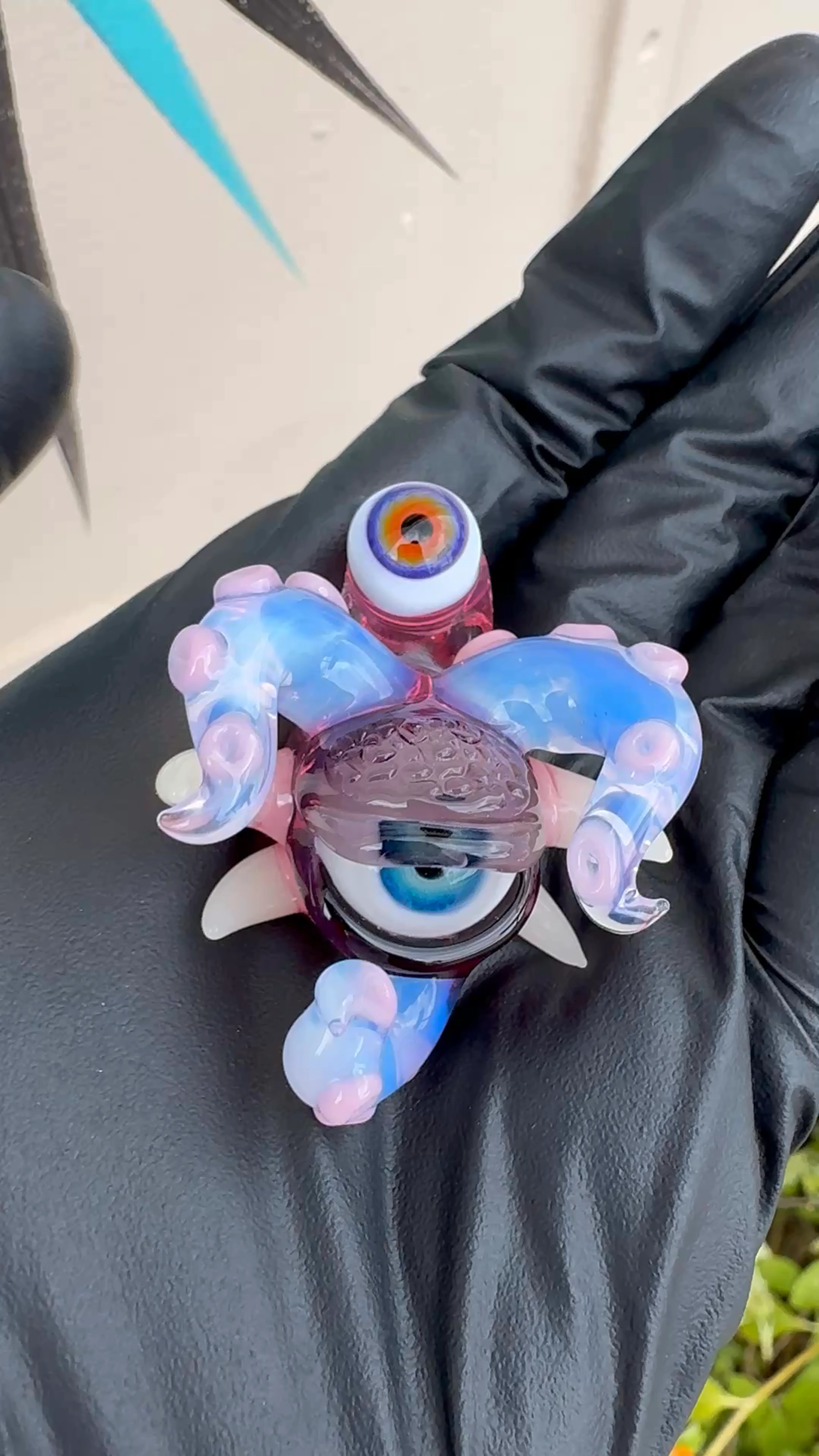 Preview pic of Salt pendant